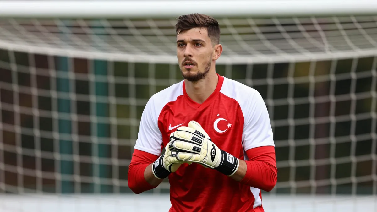 Celta Vigo ofrece por el guardameta de Manchester United Altay Bayındır