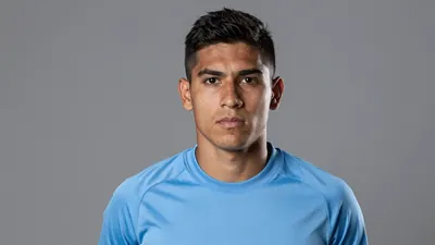 Celta Vigo's sporting director Marco Garcés confirms Uruguayan international Sebastián Cáceres is an option to strengthen...