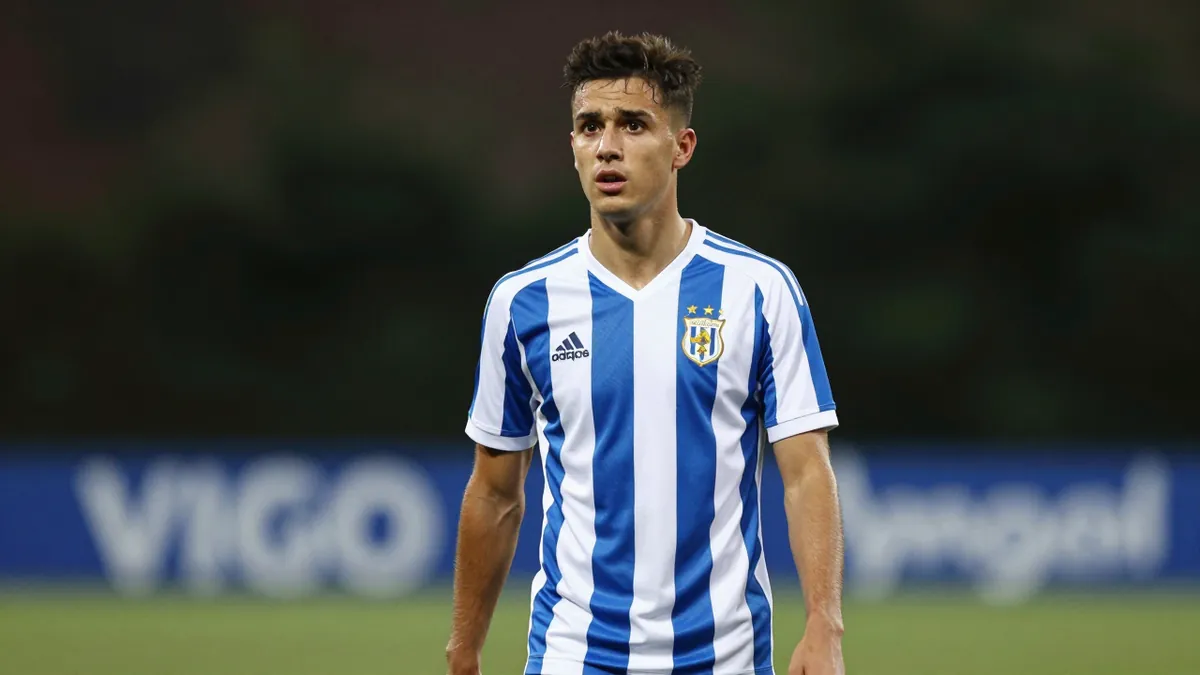 Celta Vigo signs Barça academy defender Alexis Olmedo permanently